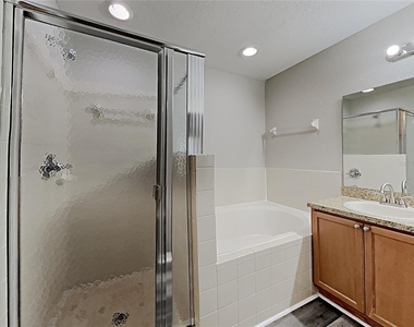 3030 Grand Preserve Boulevard - Photo Thumbnail 15