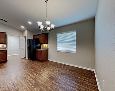 3030 Grand Preserve Boulevard - Photo Thumbnail 4