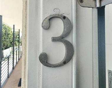 2807 41st Avenue N - Photo Thumbnail 2