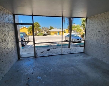 701 1st Street - Photo Thumbnail 6