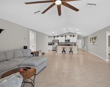 5420 Leslie Canyon Drive - Photo Thumbnail 7
