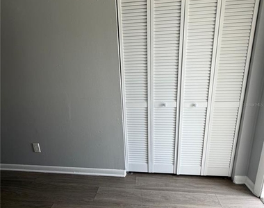 709 Oceanside Circle - Photo Thumbnail 4