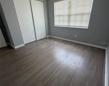 709 Oceanside Circle - Photo Thumbnail 3