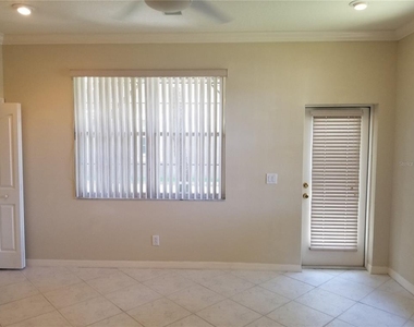 3043 Pointeview Drive - Photo Thumbnail 7