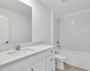 8505 Bella Mar Trail - Photo Thumbnail 26