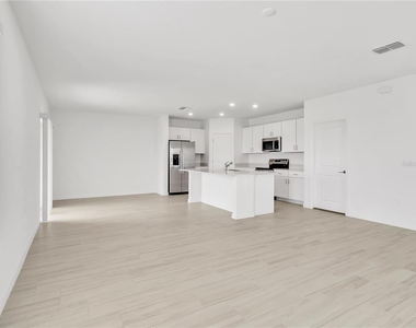 8505 Bella Mar Trail - Photo Thumbnail 12