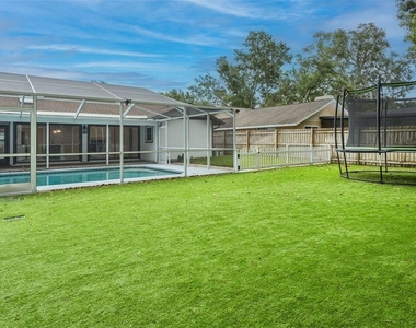 1046 Sylvia Lane - Photo Thumbnail 25