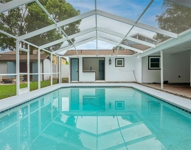 1046 Sylvia Lane - Photo Thumbnail 23