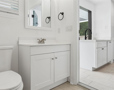 1046 Sylvia Lane - Photo Thumbnail 21