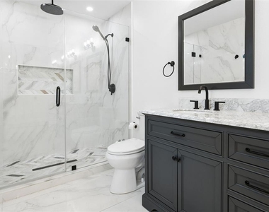 1046 Sylvia Lane - Photo Thumbnail 17