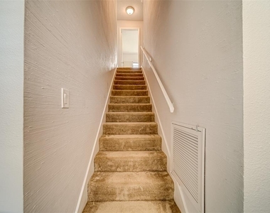 9209 Seminole Boulevard - Photo Thumbnail 22
