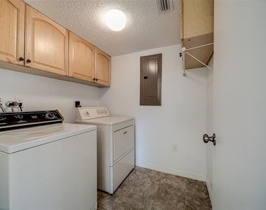 9209 Seminole Boulevard - Photo Thumbnail 18