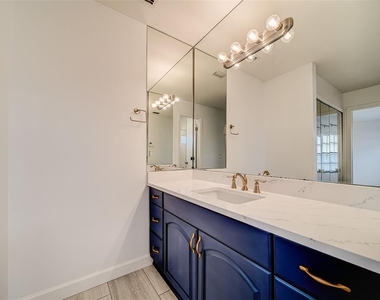 9209 Seminole Boulevard - Photo Thumbnail 28