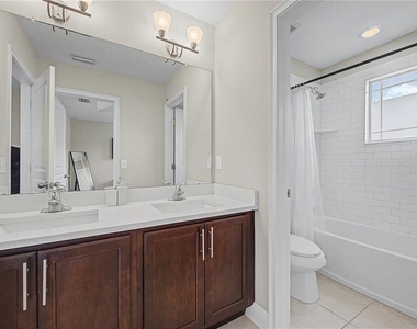 2126 W Spruce Street - Photo Thumbnail 26