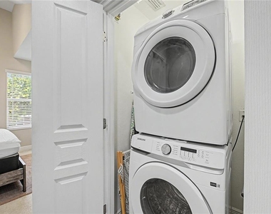 2126 W Spruce Street - Photo Thumbnail 29
