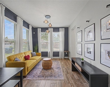 2126 W Spruce Street - Photo Thumbnail 13