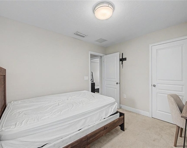 2126 W Spruce Street - Photo Thumbnail 27