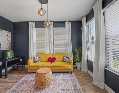 2126 W Spruce Street - Photo Thumbnail 16