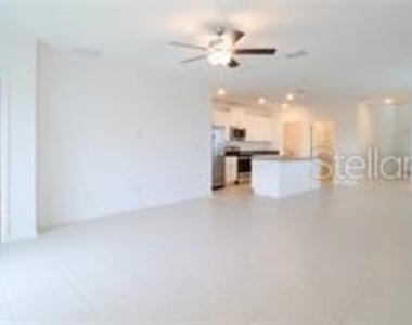 11142 Radiant Shore Loop - Photo Thumbnail 15
