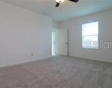 11142 Radiant Shore Loop - Photo Thumbnail 17