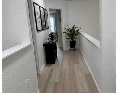 16320 Parkstone Palms Court - Photo Thumbnail 6