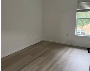 16320 Parkstone Palms Court - Photo Thumbnail 5
