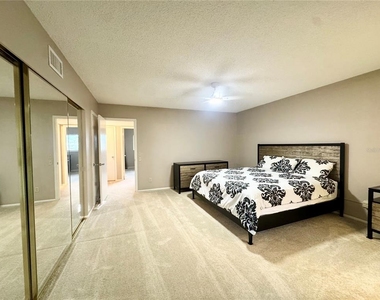2402 Ecuadorian Way - Photo Thumbnail 14
