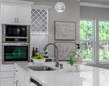 3844 Seena Manor Court - Photo Thumbnail 3