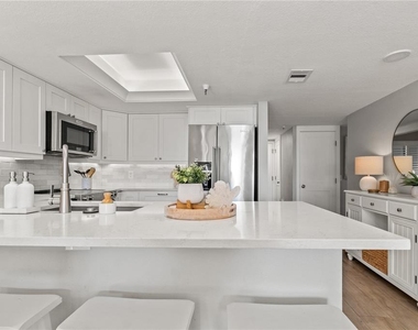6035 Sea Ranch Drive - Photo Thumbnail 7