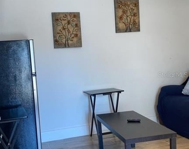 9921 Vaughn Street - Photo Thumbnail 2