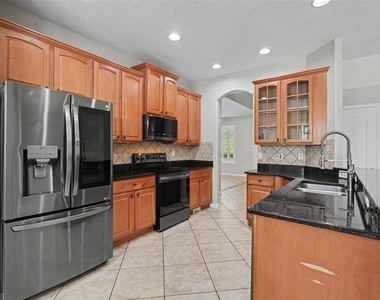 301 Fern Gulley Drive - Photo Thumbnail 8