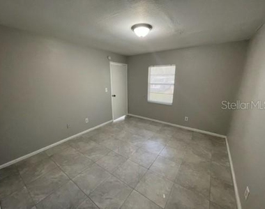 12136 Munbury Drive - Photo Thumbnail 5