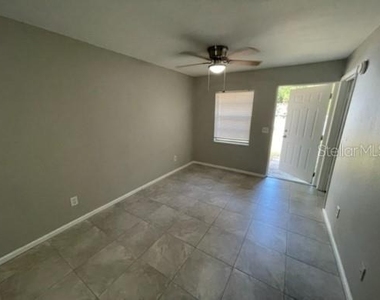 12136 Munbury Drive - Photo Thumbnail 3