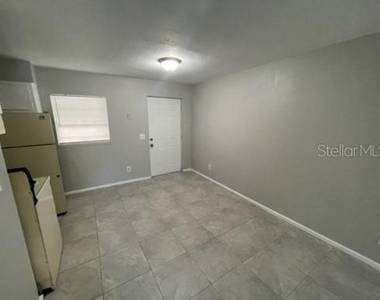 12136 Munbury Drive - Photo Thumbnail 4