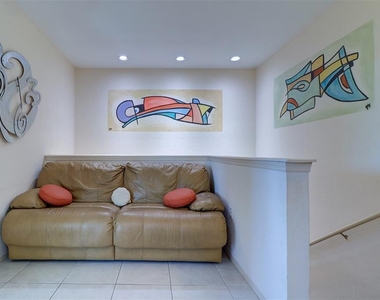 2757 Via Cipriani - Photo Thumbnail 21