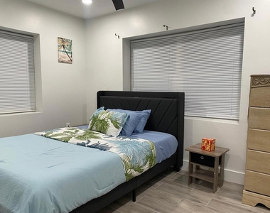 9921 Vaughn Street - Photo Thumbnail 10