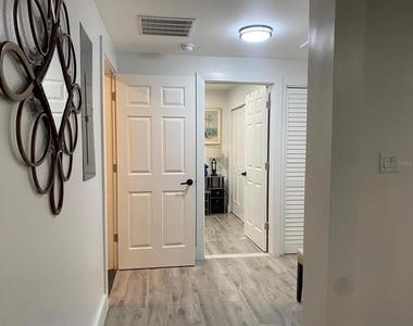 9921 Vaughn Street - Photo Thumbnail 6