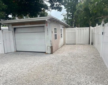 2813 46th Street S - Photo Thumbnail 4