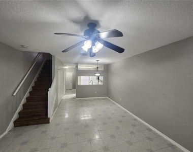 2302 Lake Woodberry Circle - Photo Thumbnail 8