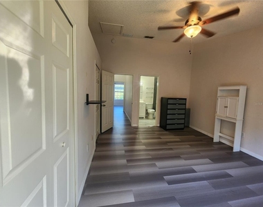 8637 Hunters Key Circle - Photo Thumbnail 22