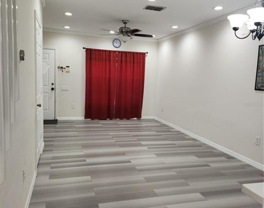8637 Hunters Key Circle - Photo Thumbnail 11