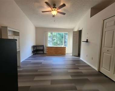 8637 Hunters Key Circle - Photo Thumbnail 26