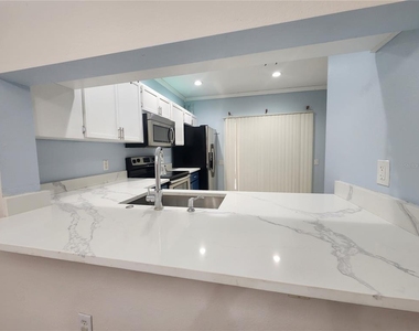 8637 Hunters Key Circle - Photo Thumbnail 12