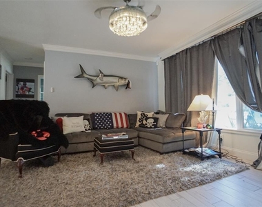 328 Carl Avenue - Photo Thumbnail 8