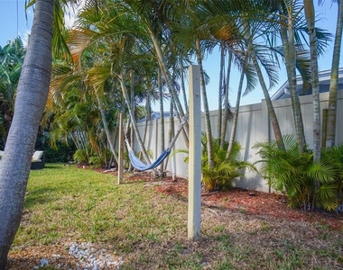 328 Carl Avenue - Photo Thumbnail 19