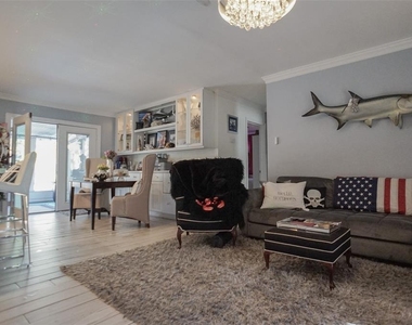 328 Carl Avenue - Photo Thumbnail 7