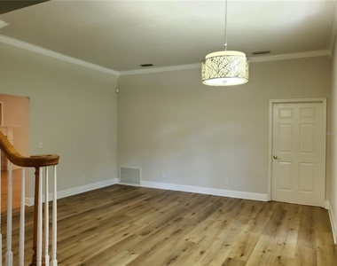 2121 Fairfield Avenue - Photo Thumbnail 4