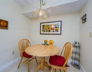 1151 Pine Ridge Circle W - Photo Thumbnail 14