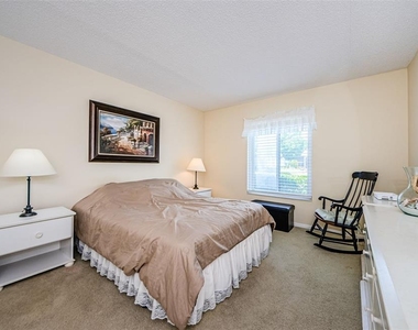 1151 Pine Ridge Circle W - Photo Thumbnail 21