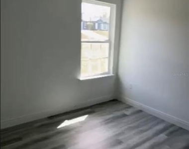 3039 Sw 177th Lane Road - Photo Thumbnail 5
